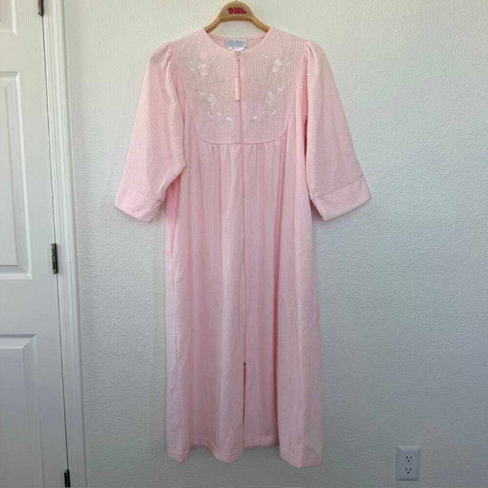 Colette by Miss Elaine Pink Full Length Robe Full Zip Pockets Embroider Women L